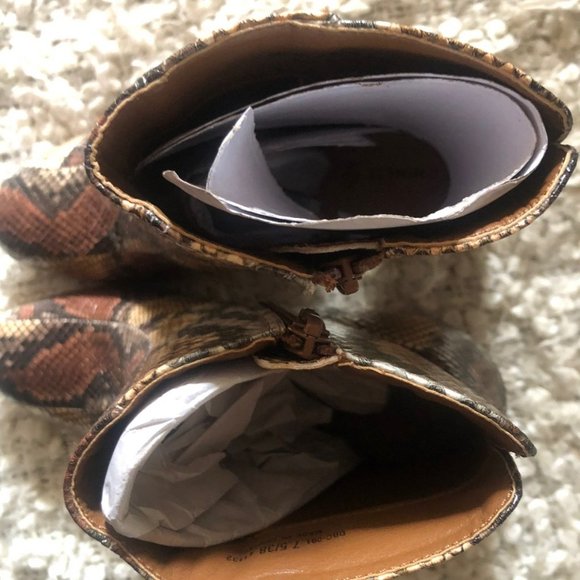 Snakeskin Bootie - BRAND NEW - Picture 2 of 2
